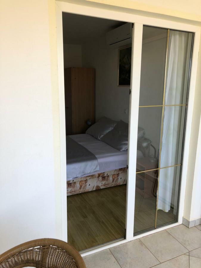 Apartmani Gabi Чезарица Экстерьер фото