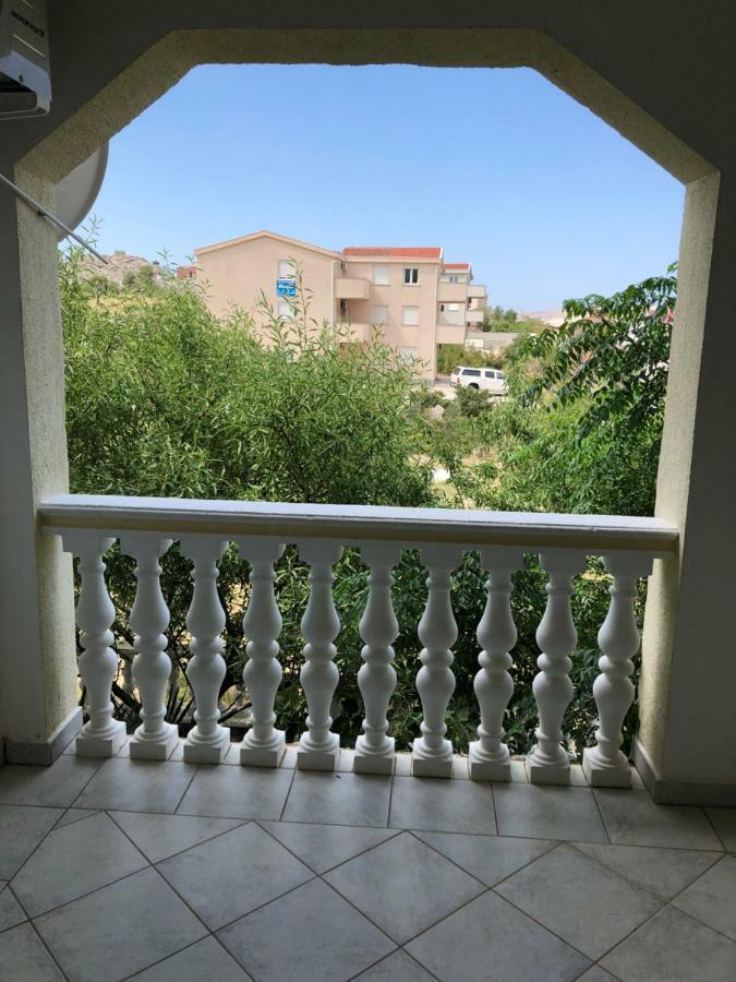 Apartmani Gabi Чезарица Экстерьер фото